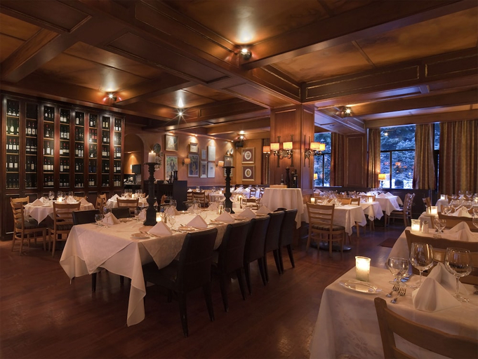 Food & Drinks 5, Executive - The Inn at Whistler Village, Squamish-Lillooet