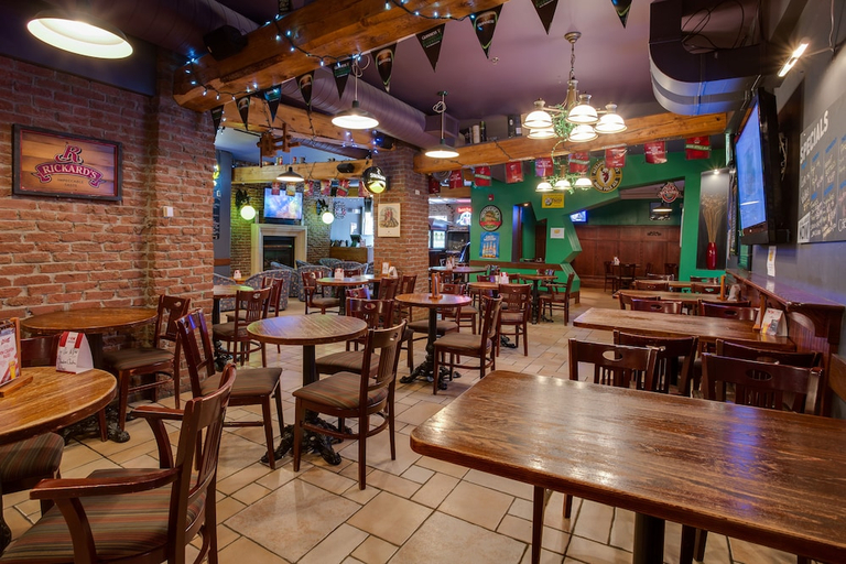 Food & Drinks 4, West Wing At Park Town, Division No. 11