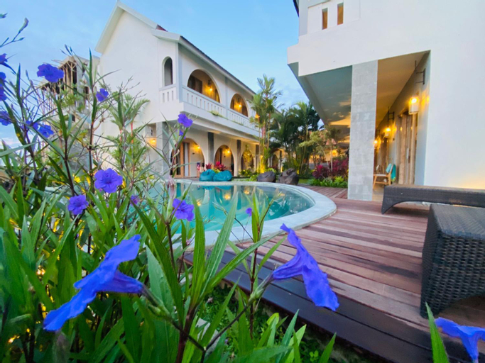 Swimming Pool 10