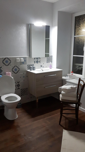 Bathroom, Chambres d'Hotes et Table d'Hotes- Valentine 44, Manche
