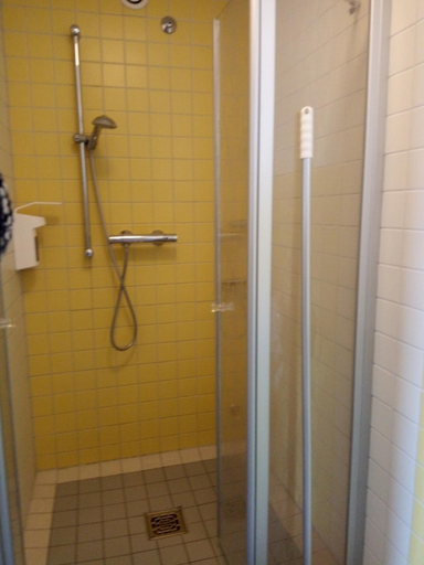 Bathroom 5, Jugendherberge Gluckstadt, Steinburg