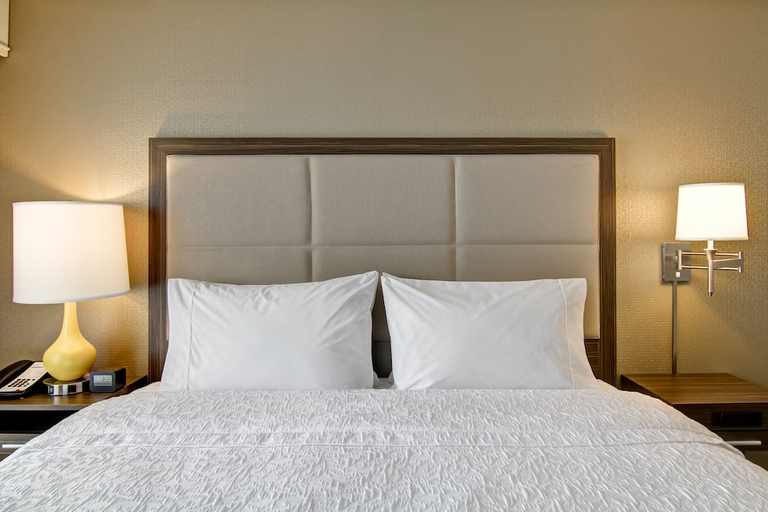 Bedroom 3, Hampton Inn & Suites by Hilton Saskatoon Airport, Division No. 11
