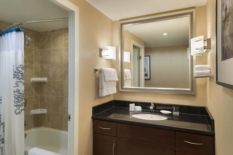 Bathroom 3, Residence Inn by Marriott Toronto Downtown / Entertainment District, Toronto
