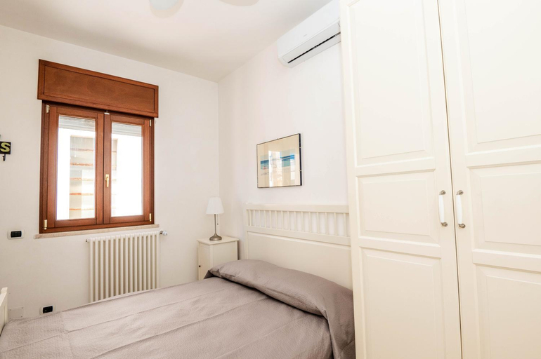 Others 3, Sosandra Rooms, Foggia