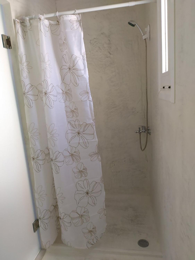 Bathroom 2, Private Rooms with a Beautiful Veranda, Crete