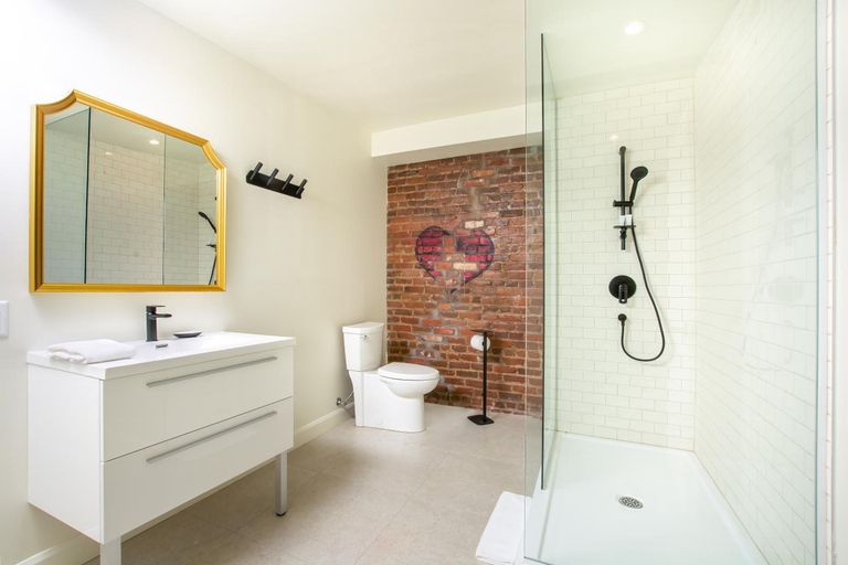 Bathroom 3, Les Lofts de la Barricade - Par les Lofts Vieux-Quebec, Communauté-Urbaine-de-Québec