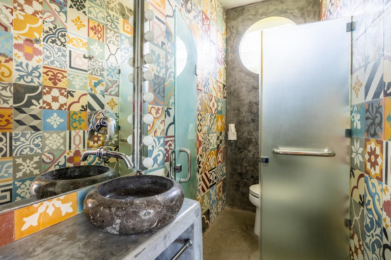 Bathroom 4, Villa Ku Tama by Villa Finder, Badung