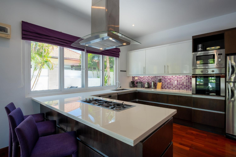 Dining Room 4