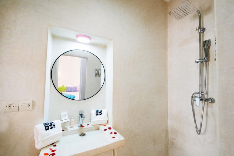 Bathroom 3, Riad Zi, Marrakech