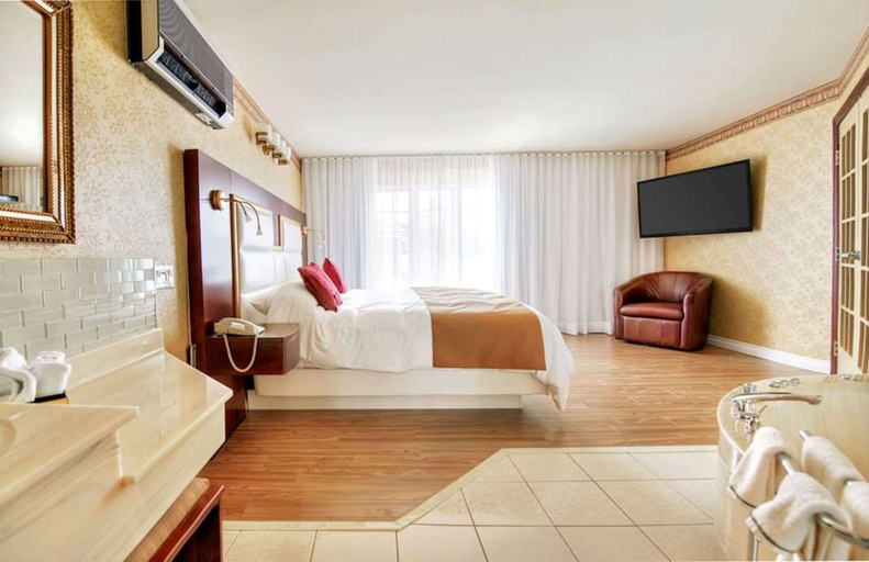 Bedroom 2, Les Suites de Laviolette Ascend Hotel Collection, Francheville