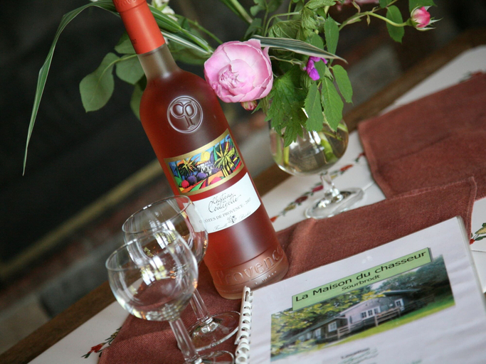 Food & Drinks, Chalet in Forested Sourbrodt, Liège