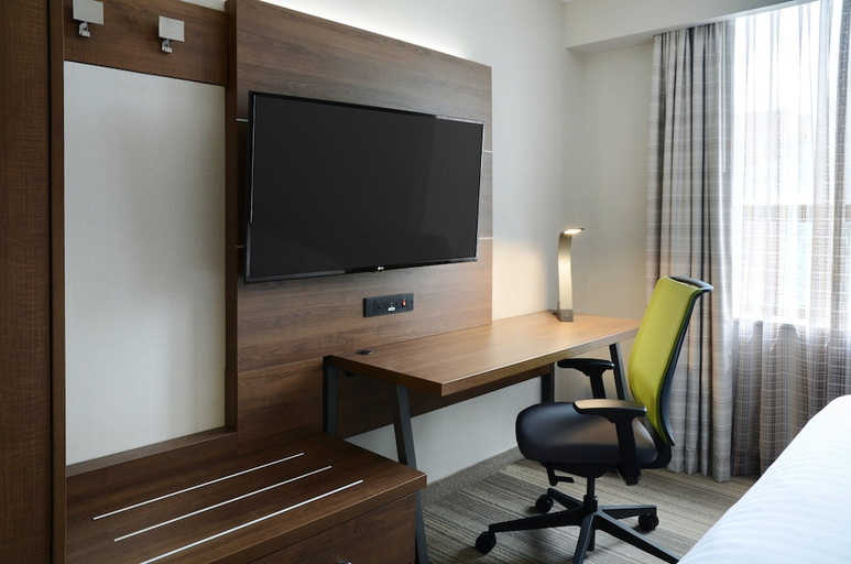 Bedroom 5, Holiday Inn Express TORONTO DOWNTOWN, Toronto