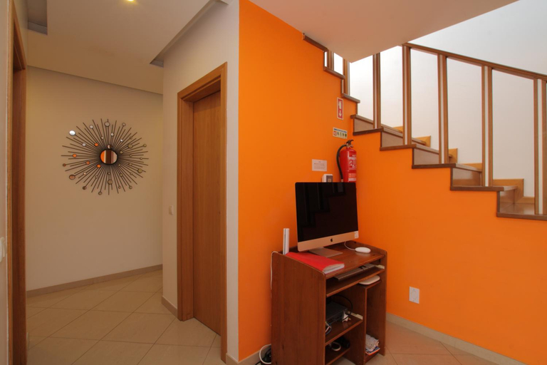 Others 5, Wide luxurious villa with heated pool and jacuzzi, Albufeira