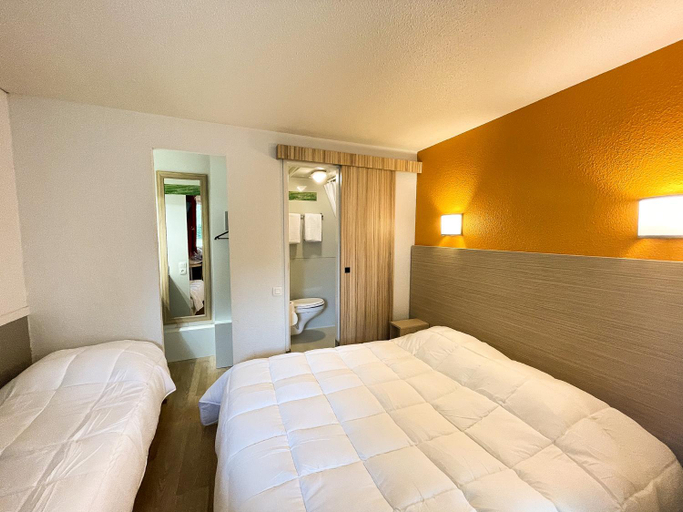 Bedroom 4, Hotel du Parc - Chantepie, Ille-et-Vilaine