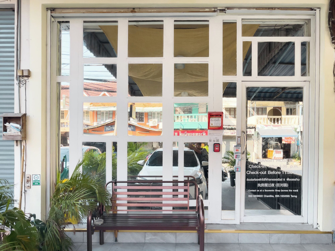 Exterior & Views 2, Transit Donmueang Airport Hostel, Don Muang