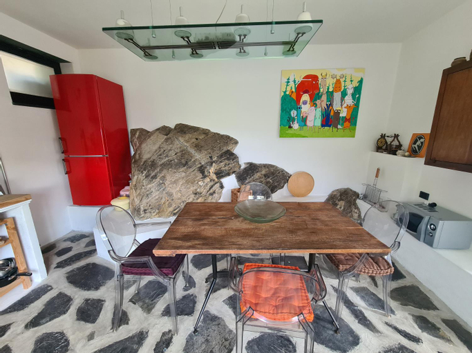 Dining Room 16