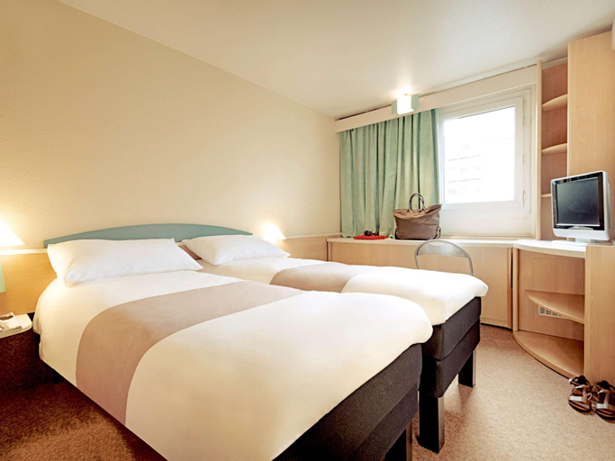 Bedroom 13
