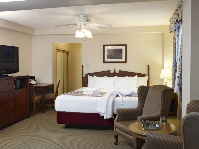 Bedroom 2, Harrison Resort Hot Springs, Fraser Valley