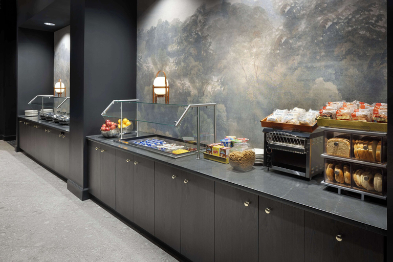 Food & Drinks 5, DoubleTree Suites by Hilton Hotel Lexington, Fayette