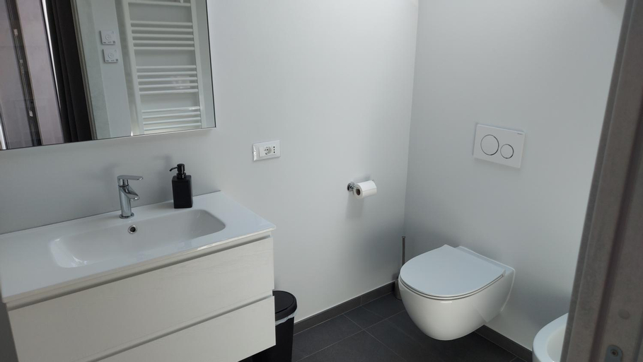 Bathroom 6