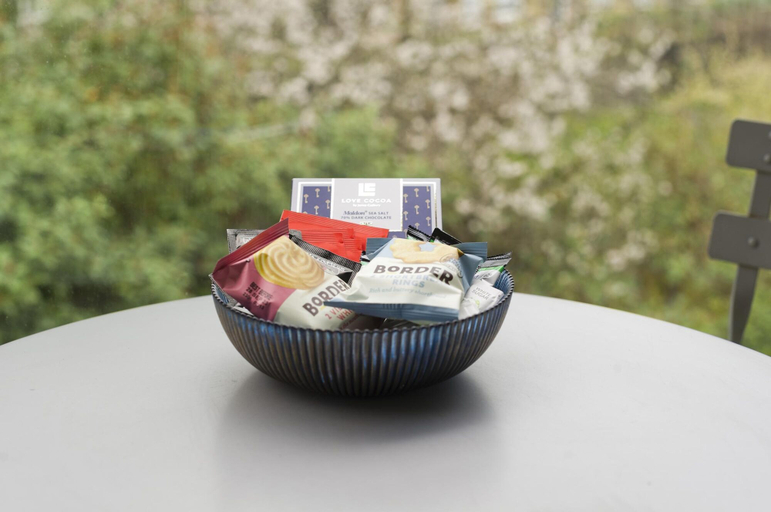 Food & Drinks, The Little Library, London