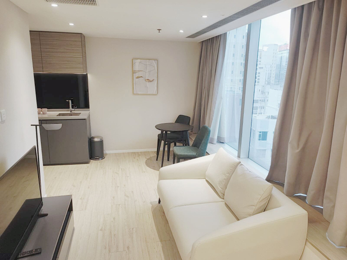 Others 5, Giada Central, Hong Kong Island