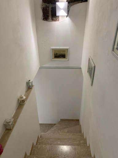 Others 3, B&B La casa di Anna, Caserta