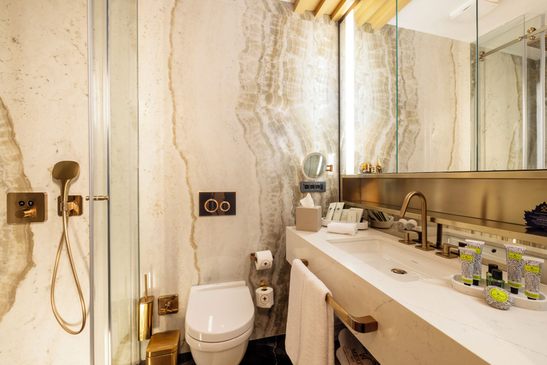 Bathroom 5, Merit Starlit Hotel Casino & SPA
