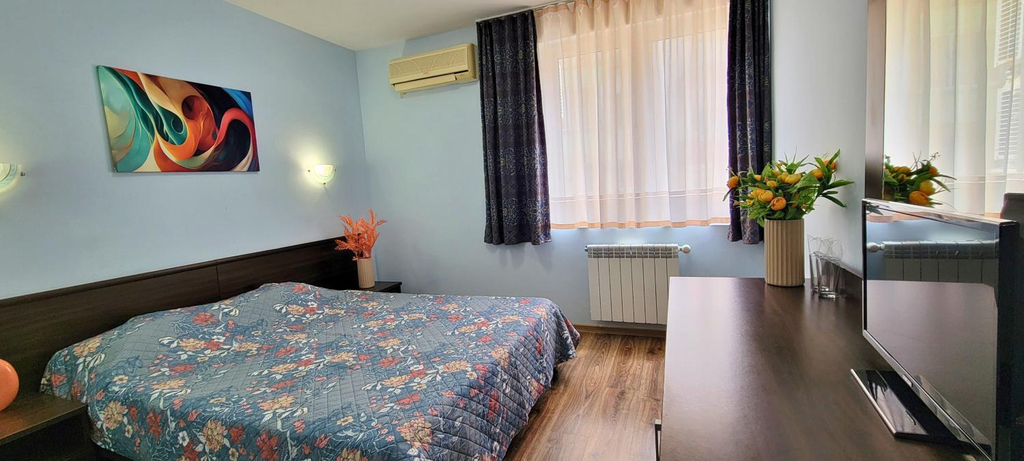 Others 2, Hotel Bijou, Burgas