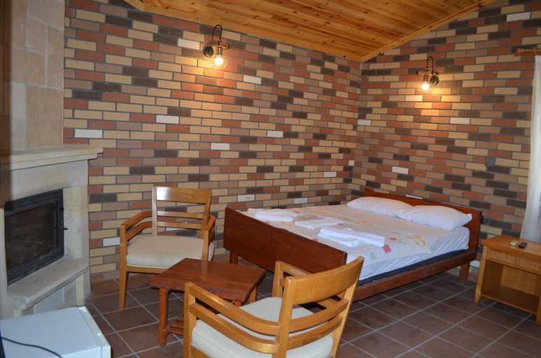 Bedroom 4, Koç Tatil Köyü, Ayvacık