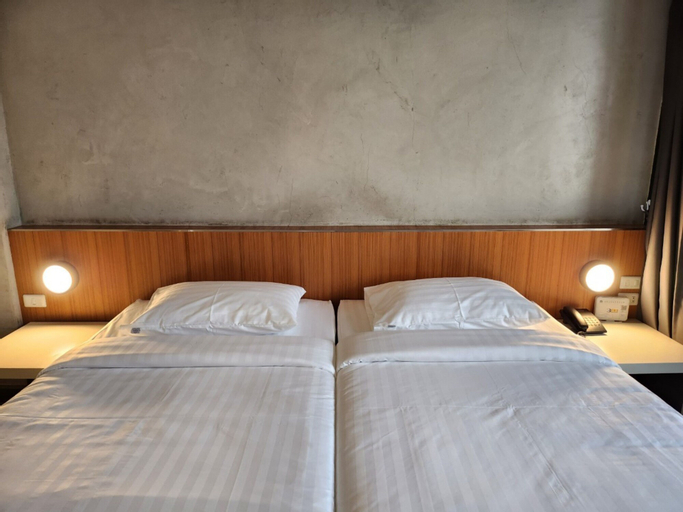 Bedroom 26