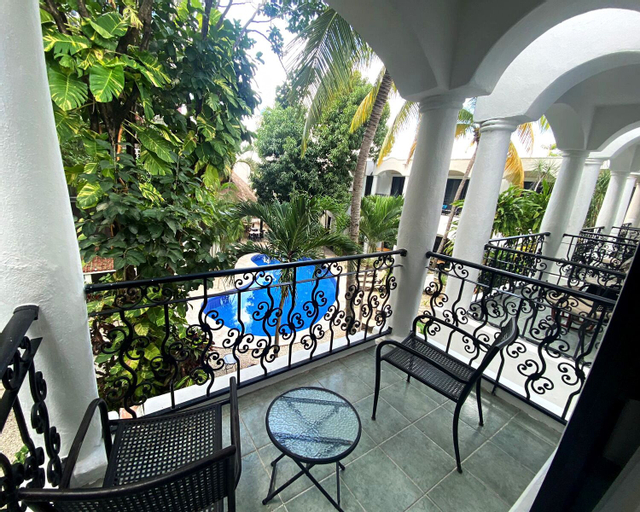 Exterior & Views 9