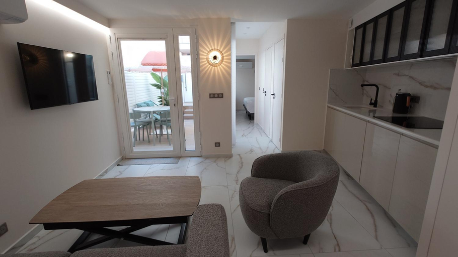 Others 5, Club Inn, Alpes-Maritimes