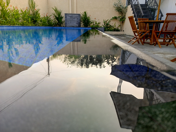 Swimming Pool 21