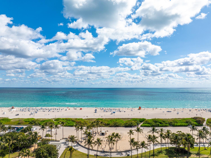 Others 4, Luxuri Suites, Miami-Dade