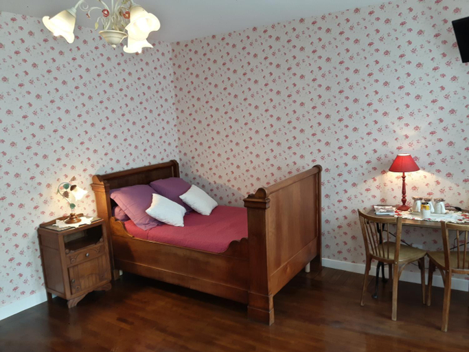 Others 2, Chambres d'Hotes et Table d'Hotes- Valentine 44, Manche