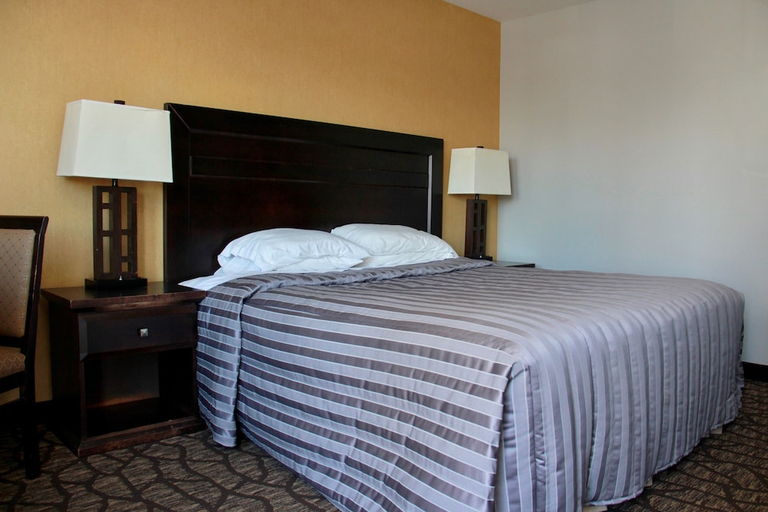 Bedroom 2, Victoria Motor Inn, Niagara