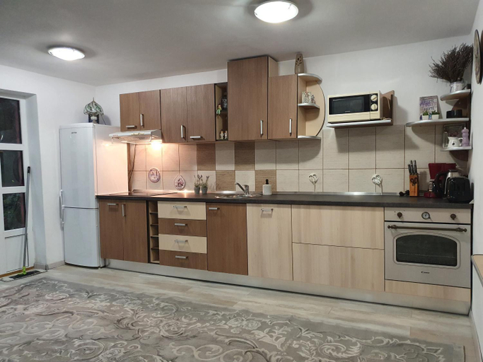 Others 5, Casa Lucky, Rasnov