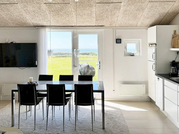 Dining 5, 5 Person Holiday Home in Lokken, Hjørring