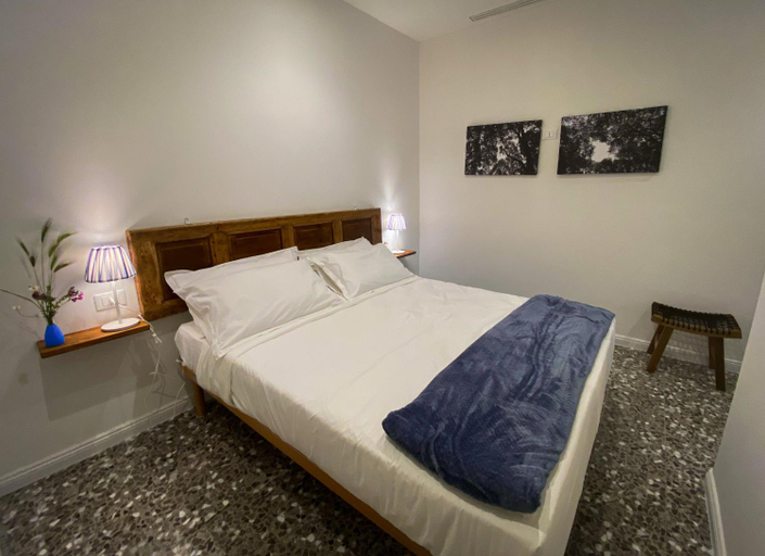 Others 3, Taffeta b&b, Taranto
