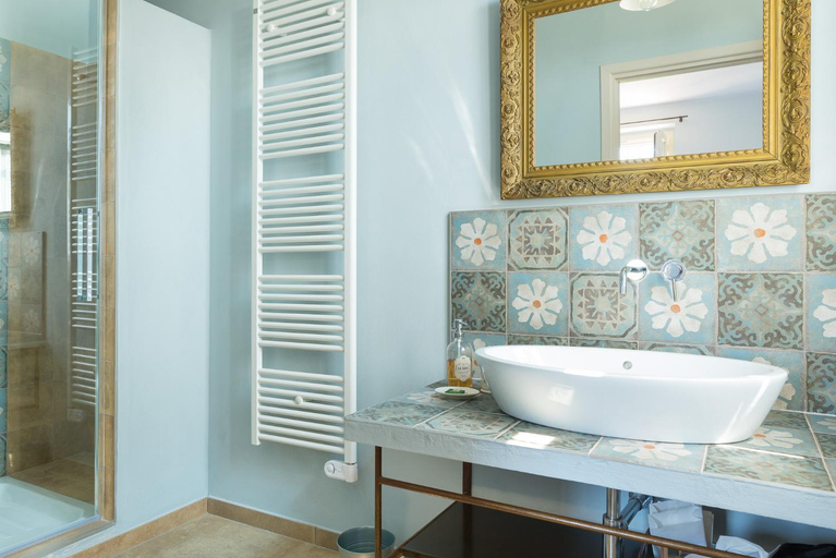 Bathroom 3, Belcasale, Alessandria