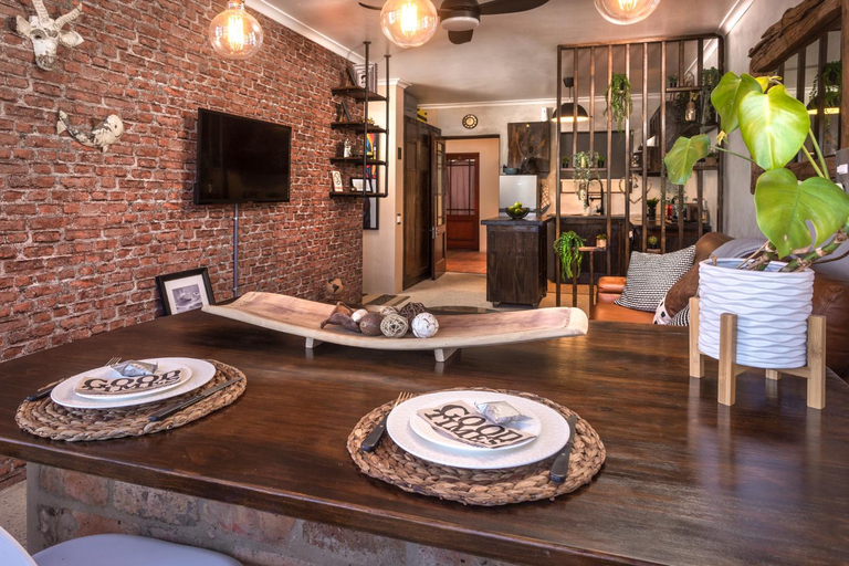 Others 5, TnT on Main, Overberg
