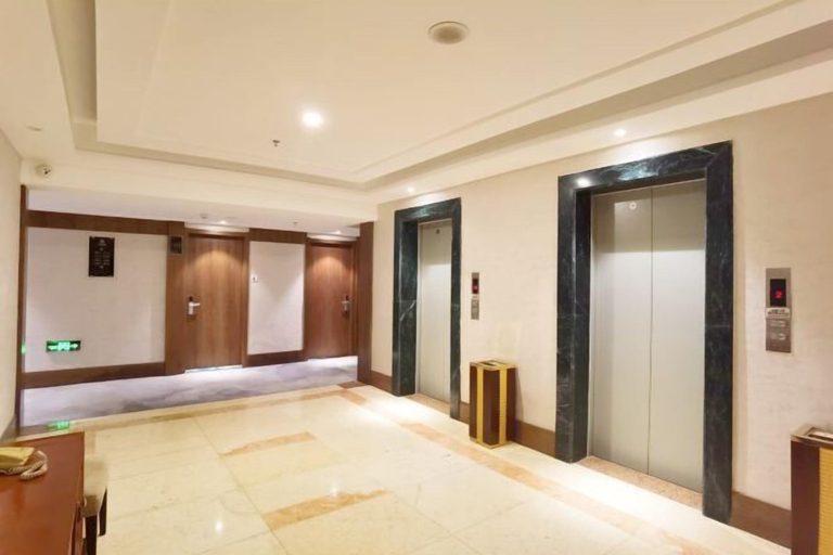 Others 5, Goubin Hotel, Xinyang