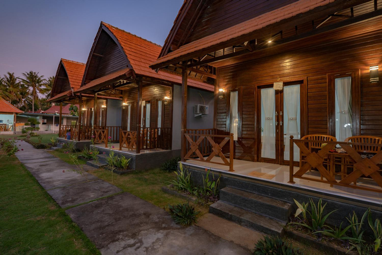 Exterior 1