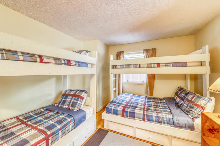 Bedroom 2, Edson Hill, Lamoille