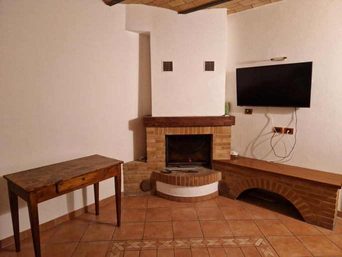 Others 5, Agriturismo Montepinci, Siena