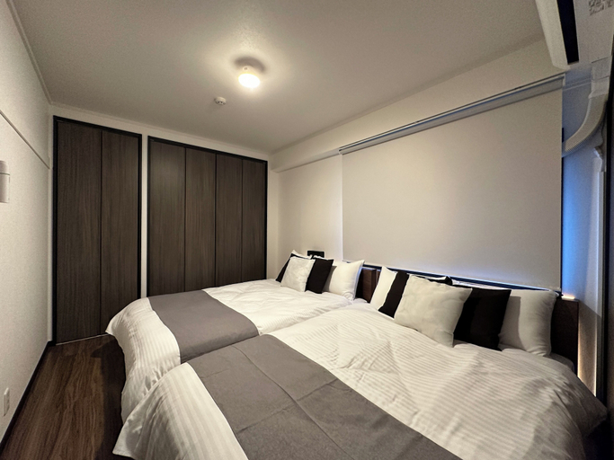 Bedroom 2, Earl's Court 801, Hiroshima