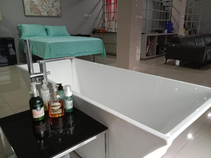 Others 3, Suite Room Gezonder Antapani, Bandung