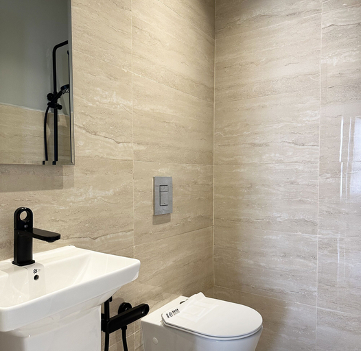 Bathroom 2, Kease Malqa B5-10 Royal Touch  AG85, Riyadh