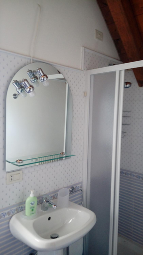Bedroom 3, Villa Genziana, Udine